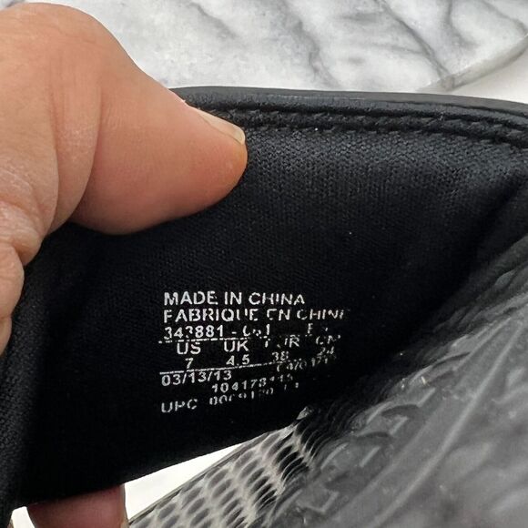 Nike Benassi JDI Slides Womens 7 Black Slip On Open Toe Post-Workout Sandals - Picture 9 of 11